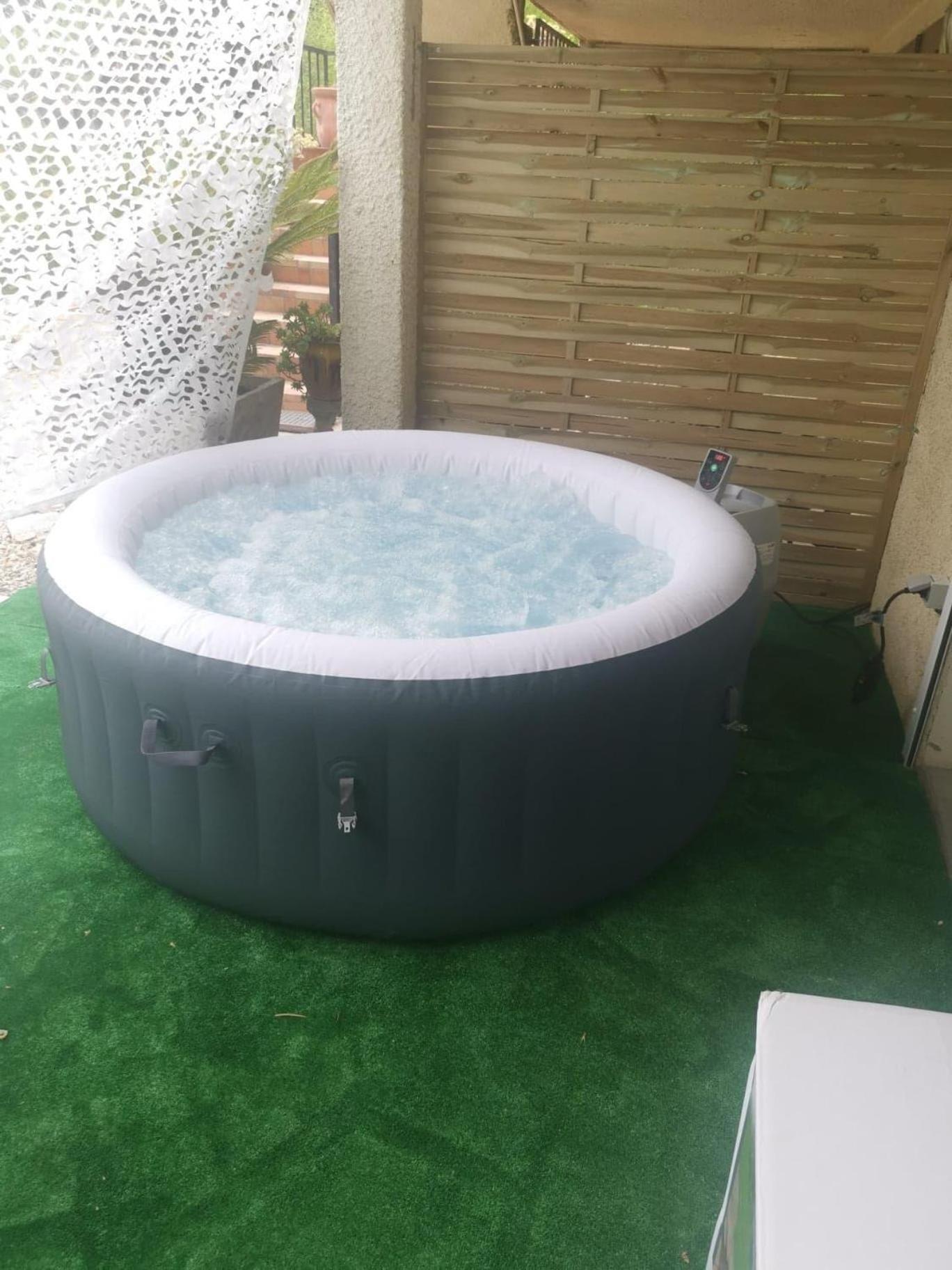 Appart-One Terrasse Jacuzzi Parking Carcassonne Esterno foto